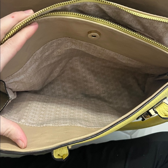 Large Yellow Handbag - Picture 8 of 15